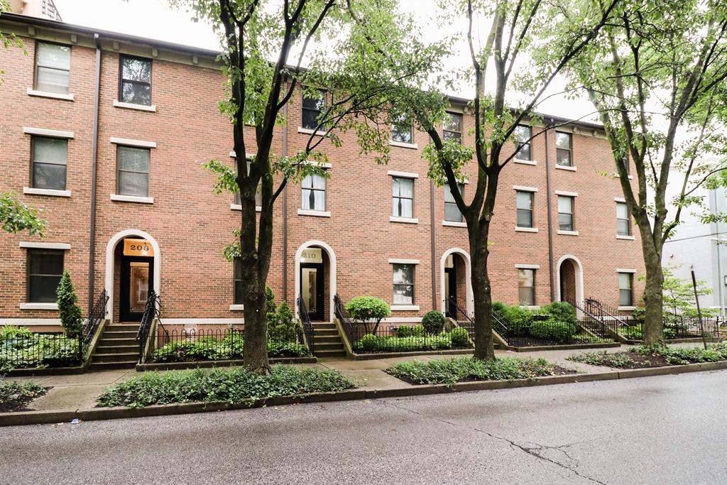 Exterior (Main) 2 for 210 2nd St, B Covington, KY 41011