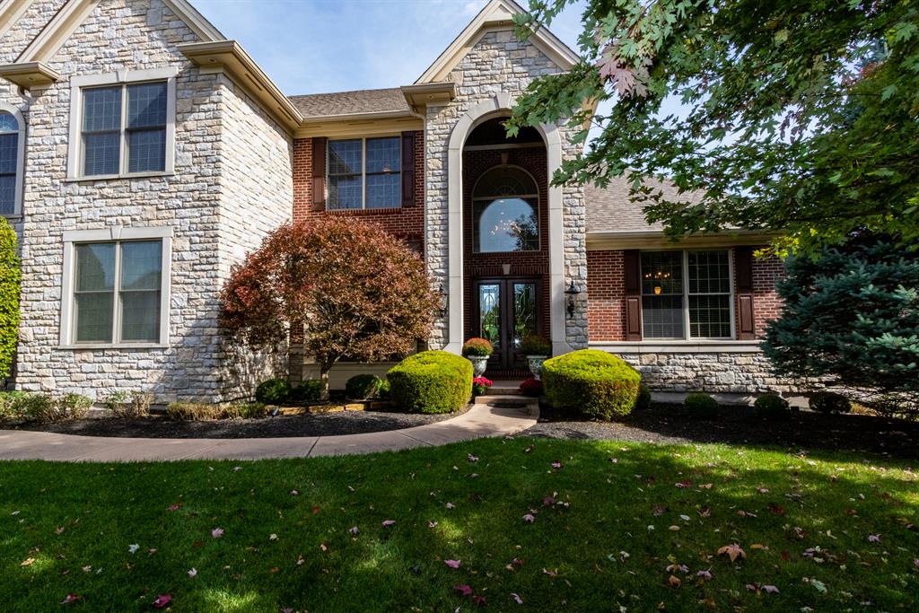 Entrance for 46 Traditions Turn Montgomery, OH 45249