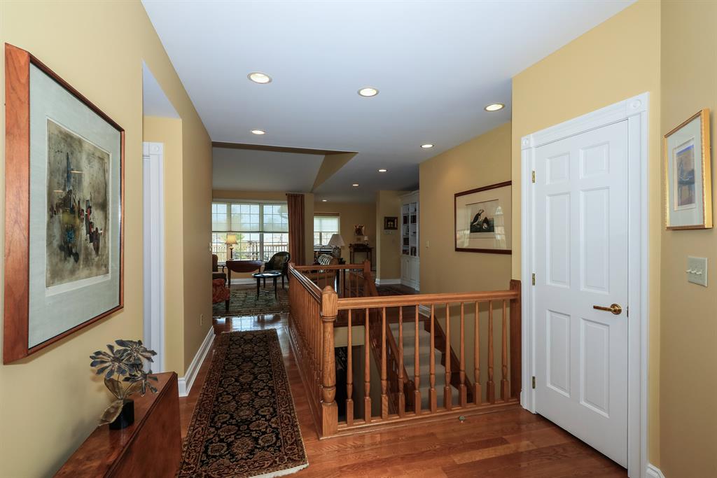 Foyer for 864 Windsor Green Dr Villa Hills, KY 41017