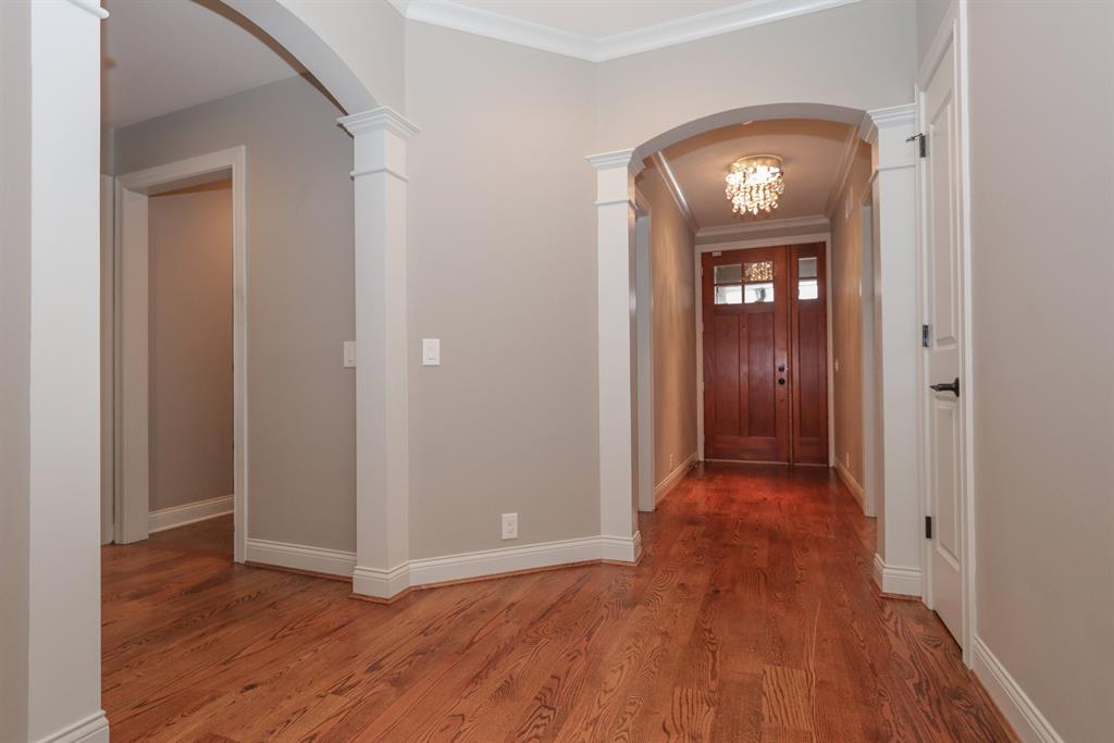 Foyer for 7105 Summit Ave Madeira, OH 45243