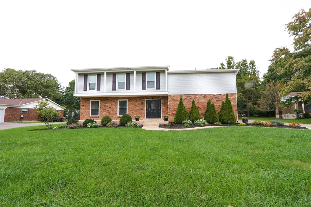 9864 Belleford Ct Montgomery, OH