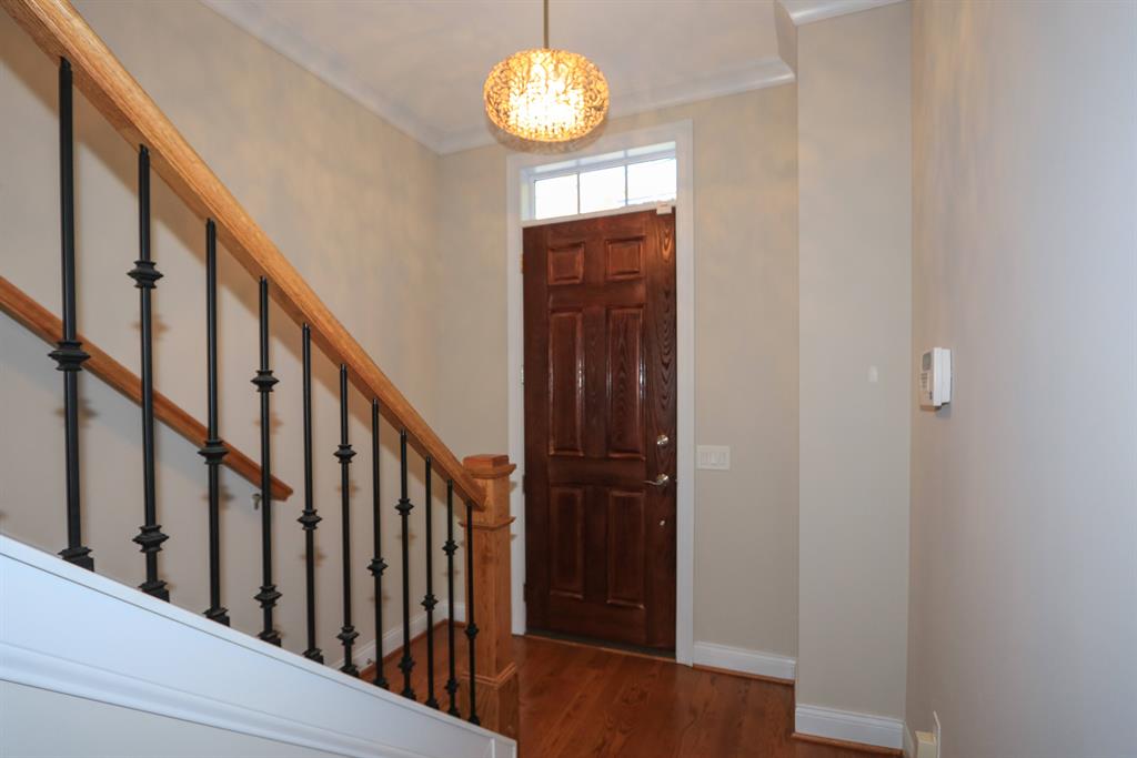 Foyer for 421 Boal St Mt. Auburn, OH 45202