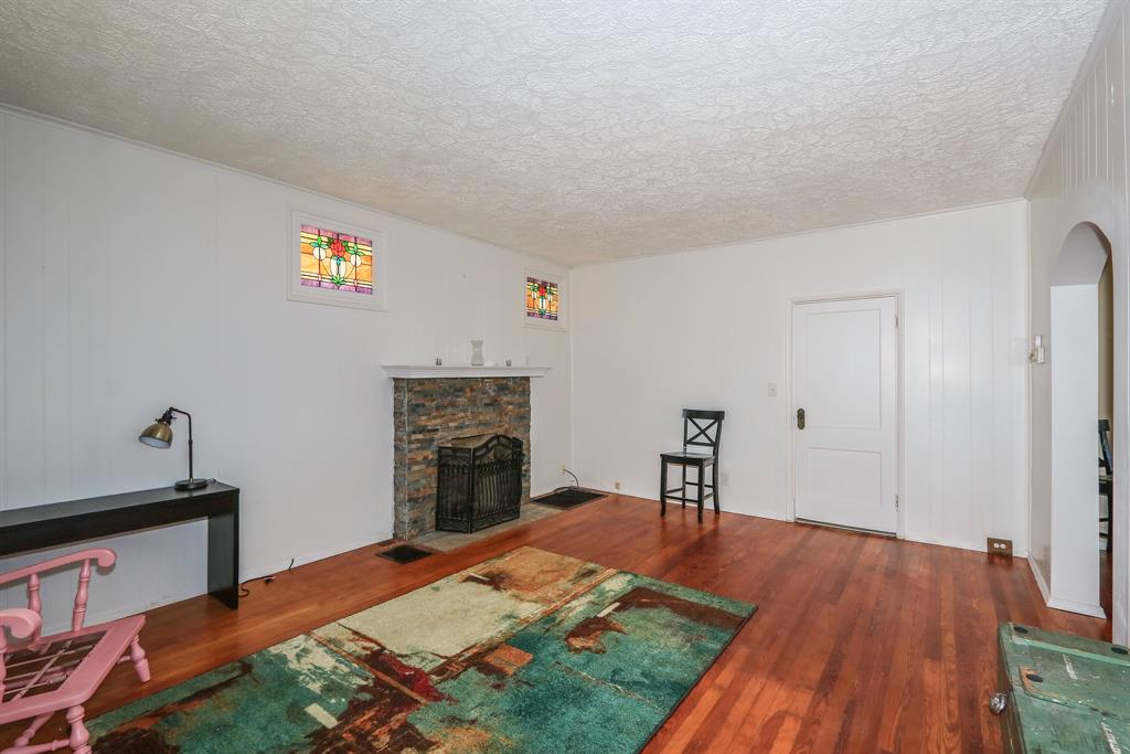Living Room for 3928 Delmar Ave Cheviot, OH 45211