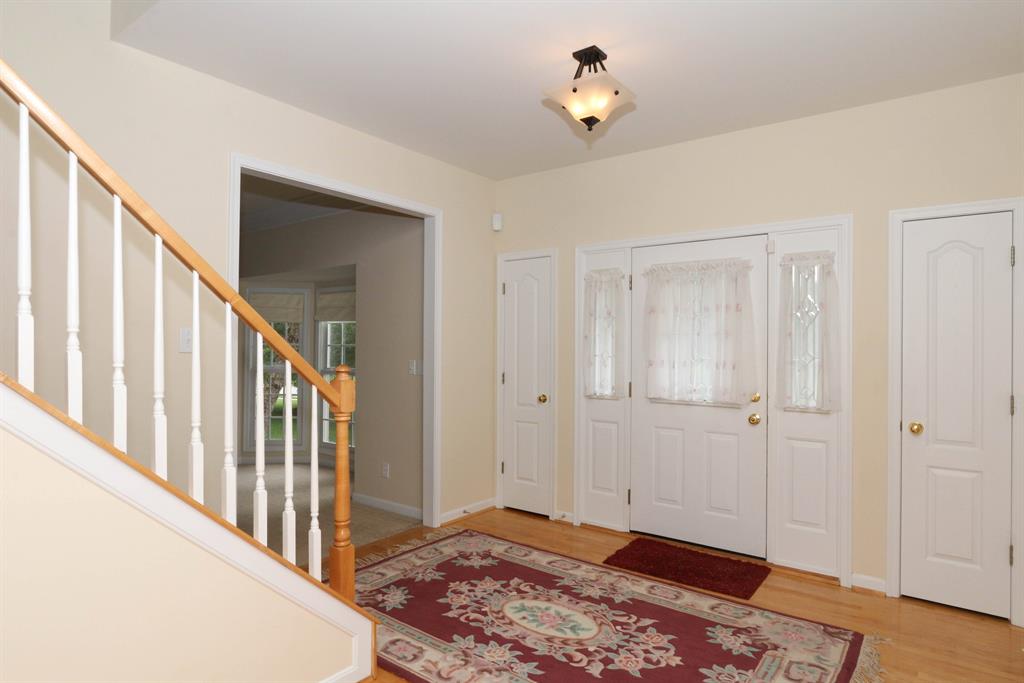 Foyer for 9976 Cedarwood Dr Union, KY 41091
