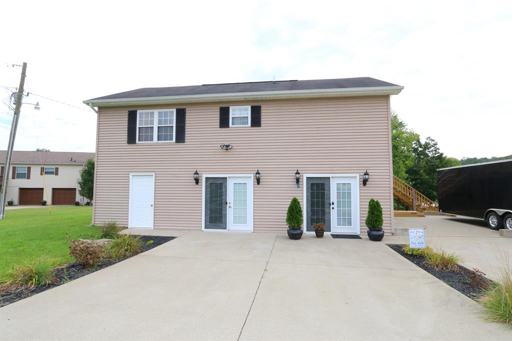 95 Waterside Dr