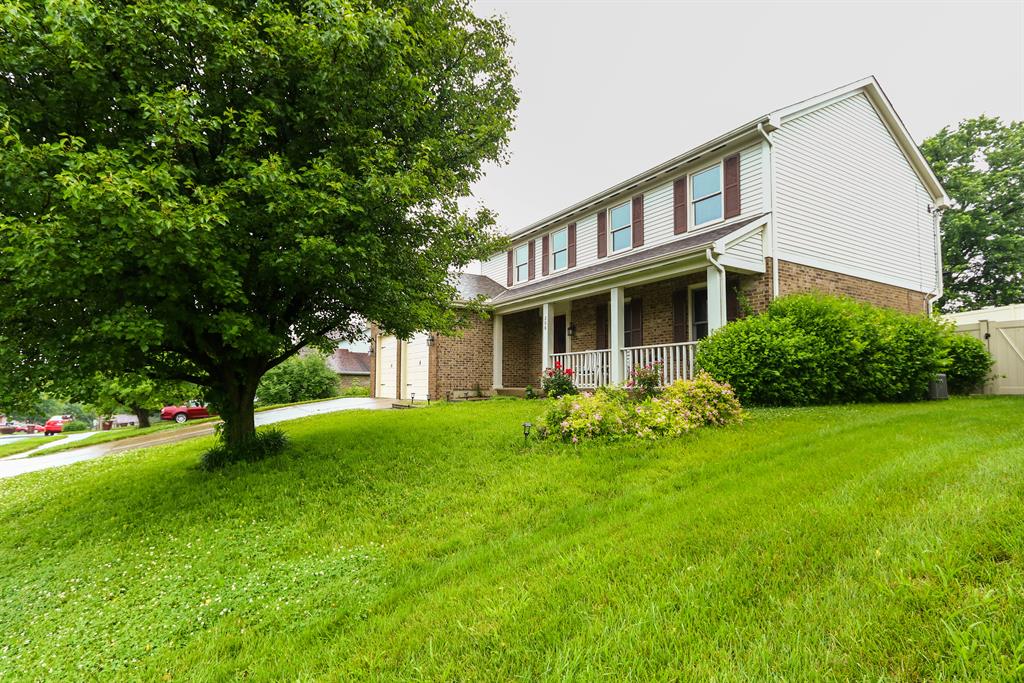 208 Burgess Ln
