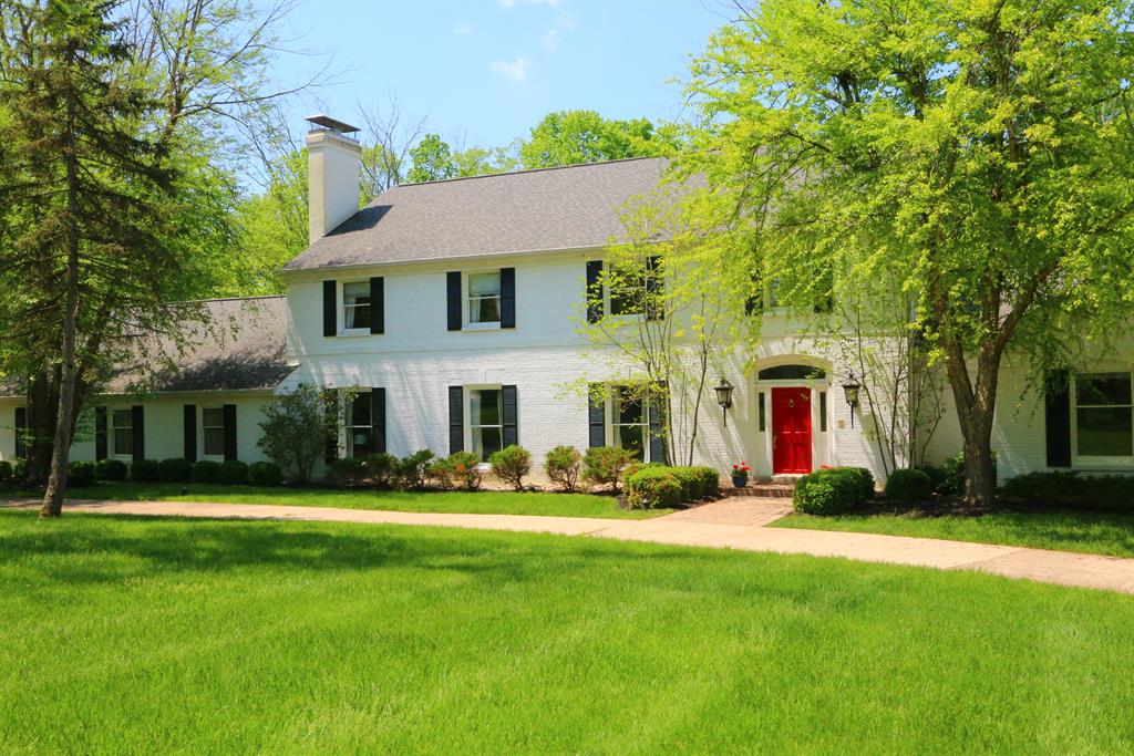 Entrance for 8625 Pipewell Ln Indian Hill, OH 45243