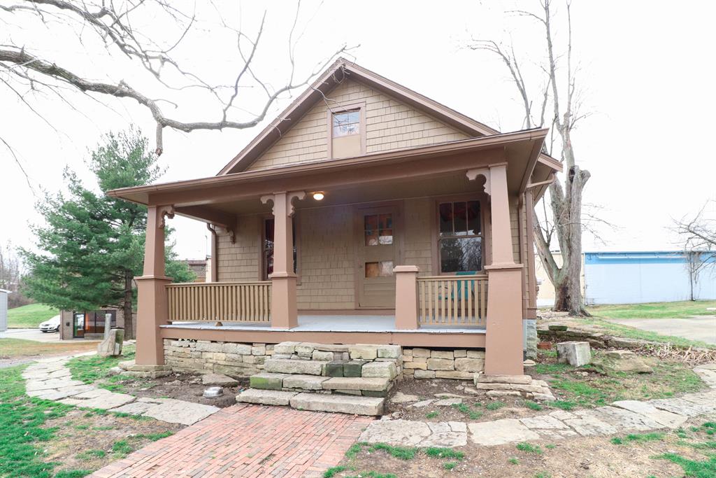 18 Banklick St