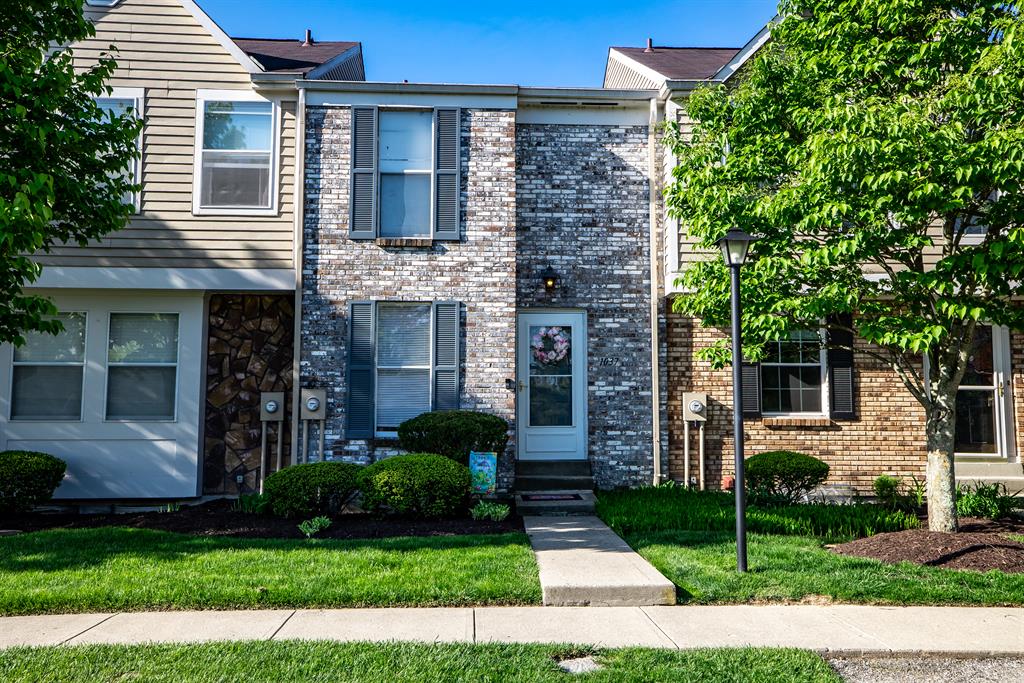 1037 Stratford Court Loveland, OH