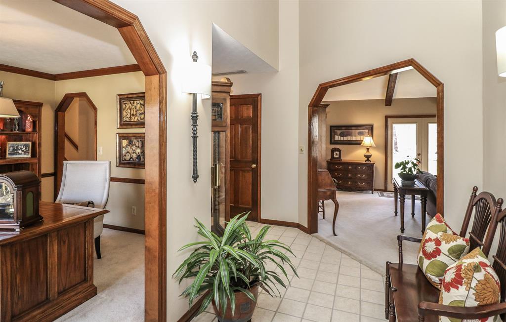 Foyer for 218 Quiet Meadow Ln Washington Township, OH 45459