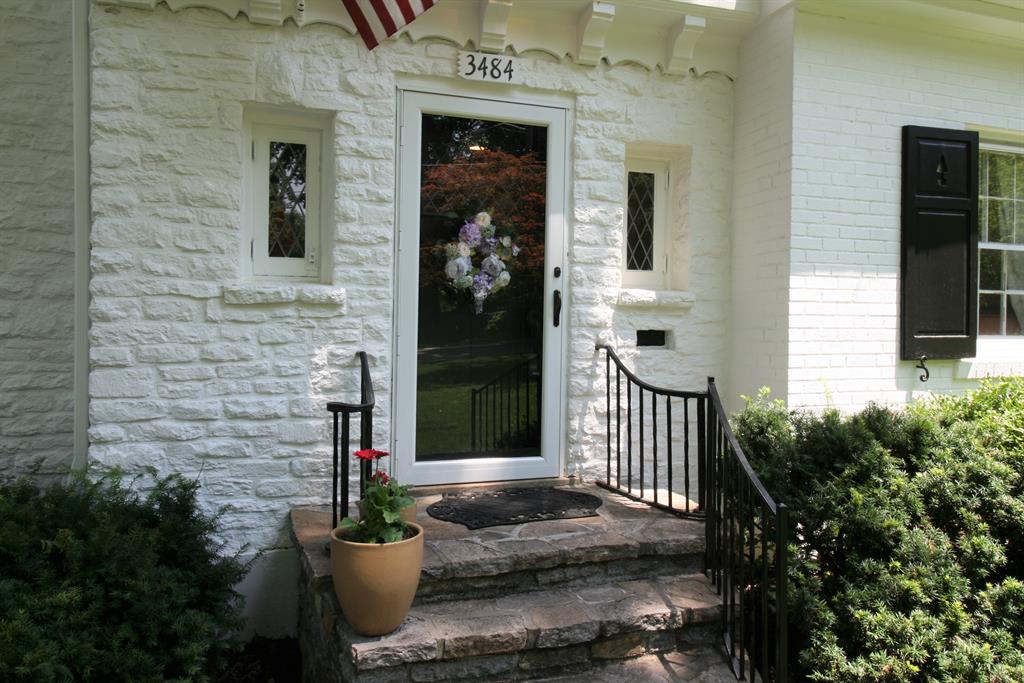 Entrance for 3484 Arnold St Mt. Lookout, OH 45208
