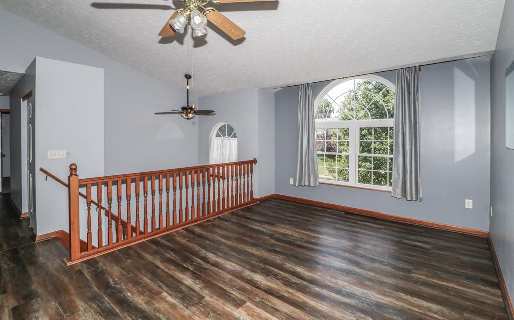 Living Room for 2814 Whitney Ln Hebron, KY 41048