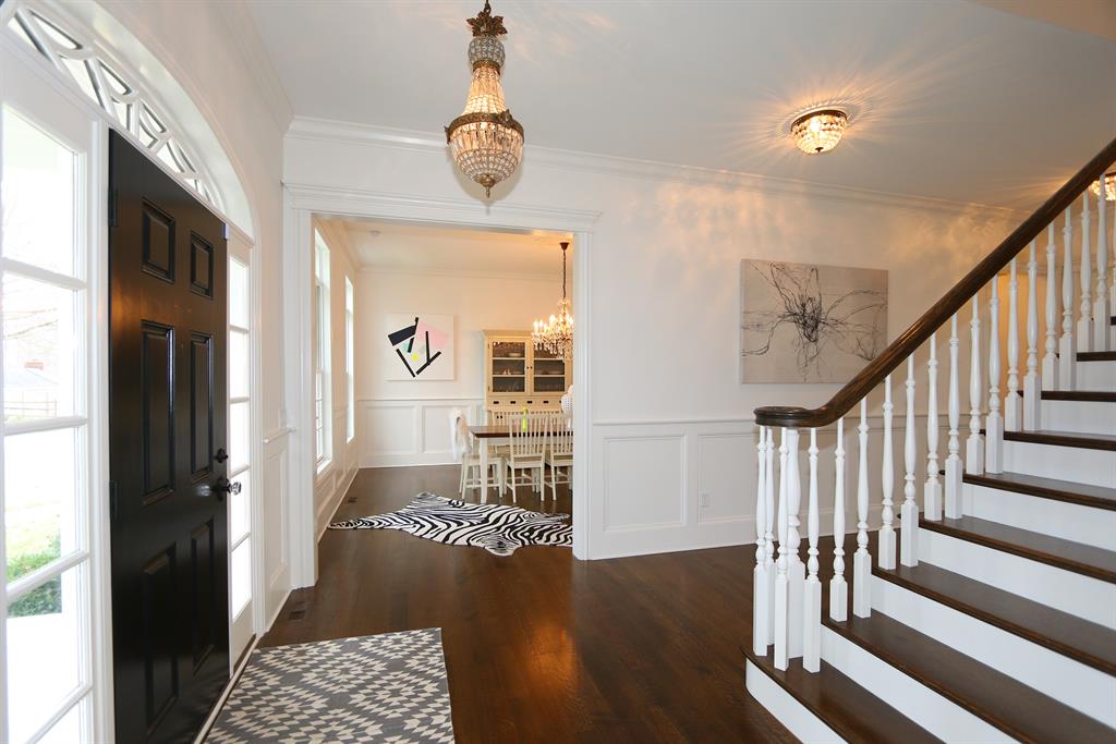 Foyer for 1 Elmwood Ln Terrace Park, OH 45174