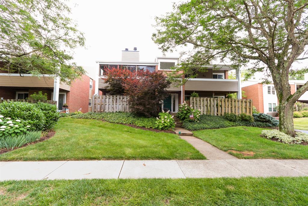 3433 Traskwood Cir, C Hyde Park, OH