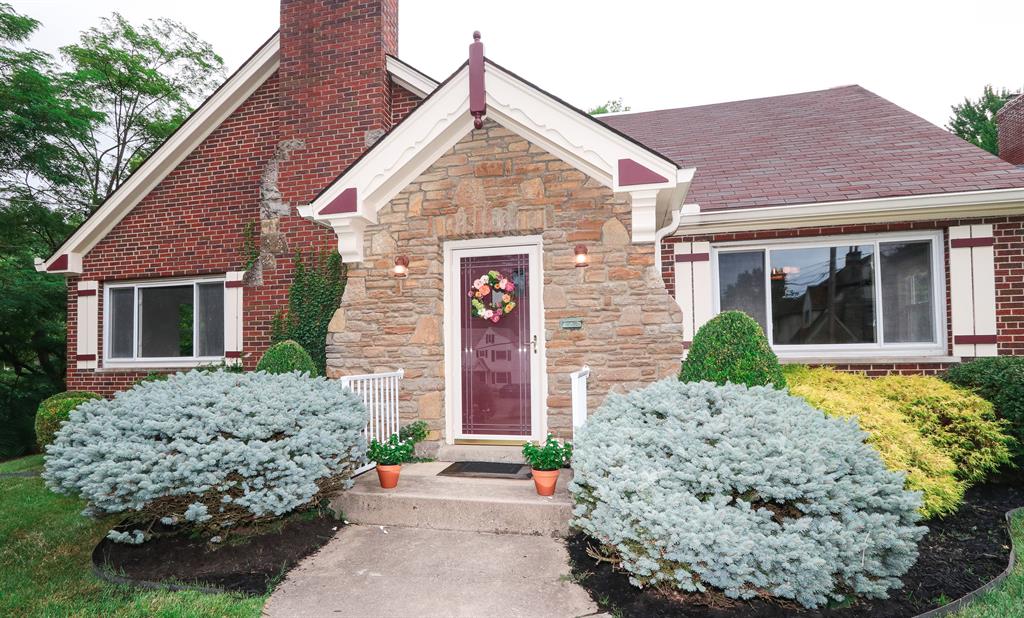 Entrance for 7539 Kirtley Dr Kenwood, OH 45236