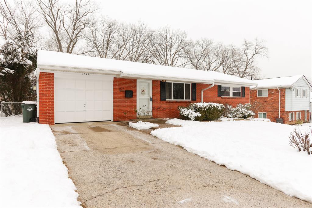 10921 Thornview Dr Sharonville, OH