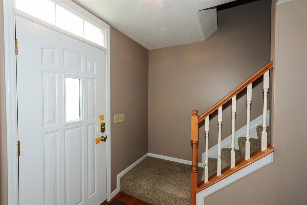 Foyer for 10091 Golden Pond Union, KY 41091
