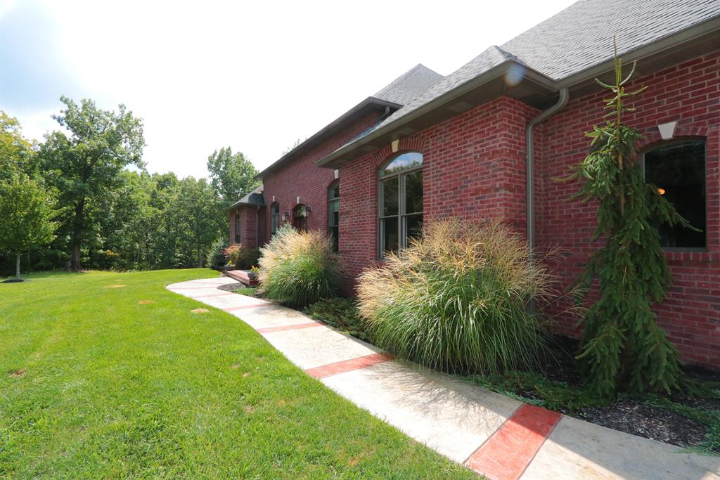 Entrance for 2800 Lawrenceville Rd Corinth, KY 41010