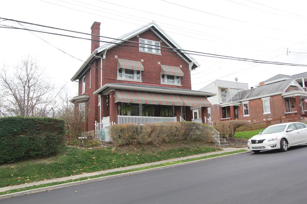 191 Main St