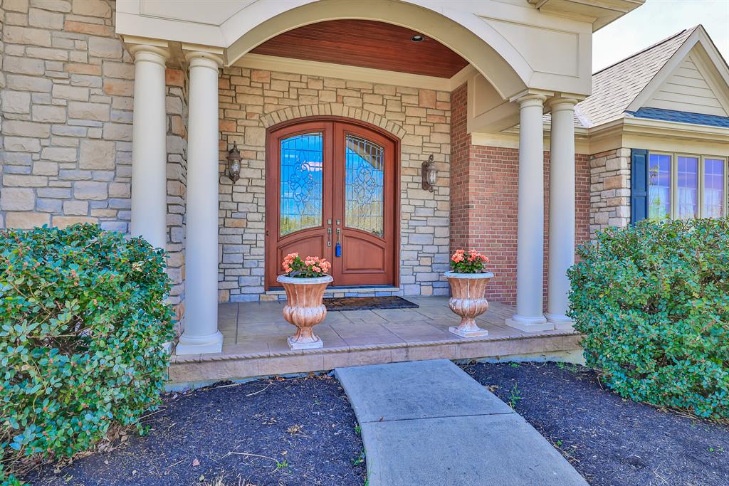 Entrance for 939 Squire Oaks Villa Hills, KY 41017