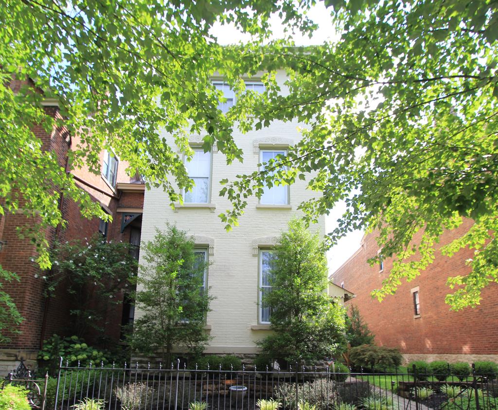 639 Overton St