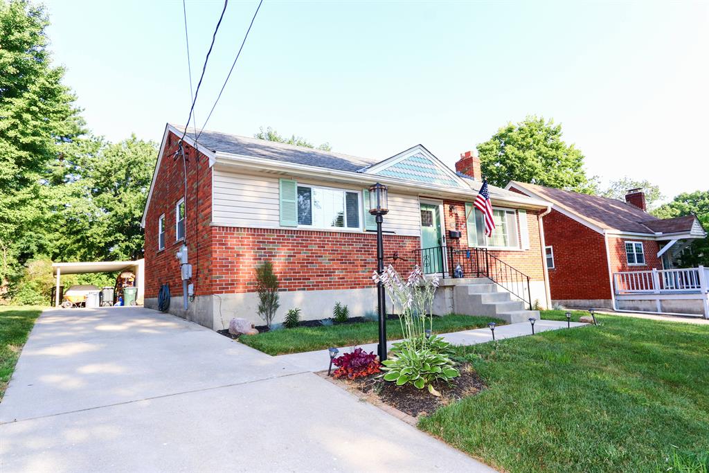 Exterior (Main) 2 for 1147 Thurnridge Dr Reading, OH 45215