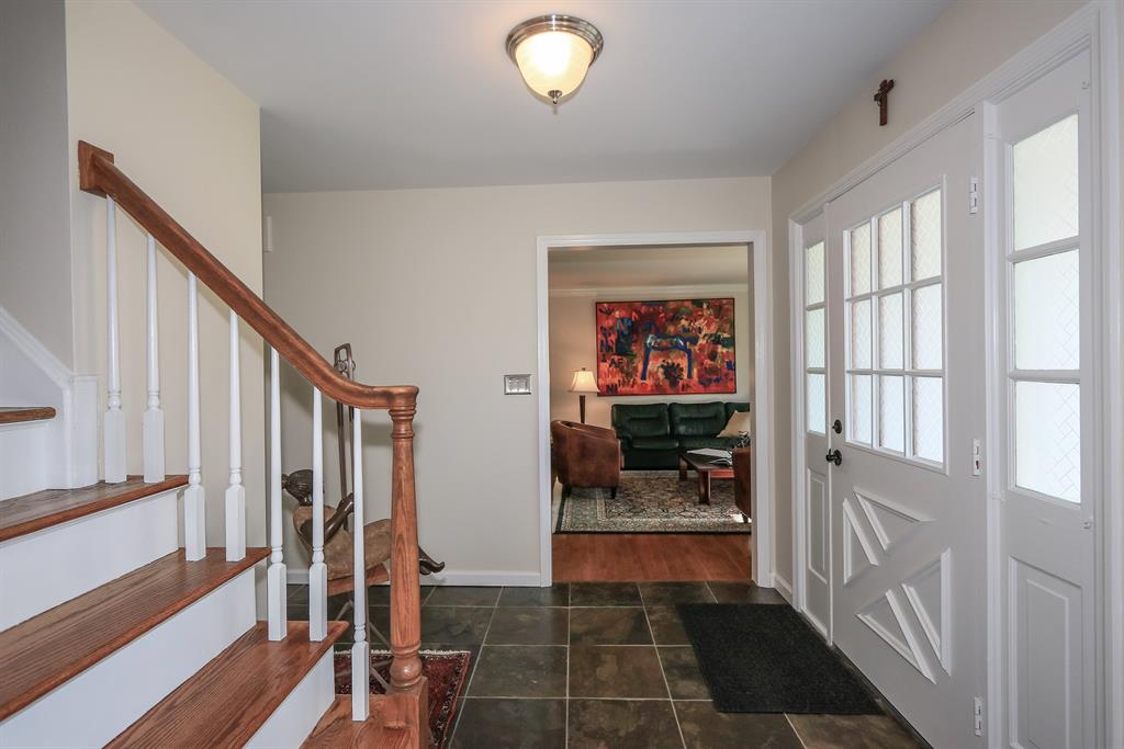 Foyer for 8376 Squirrelridge Dr Sycamore Twp., OH 45243