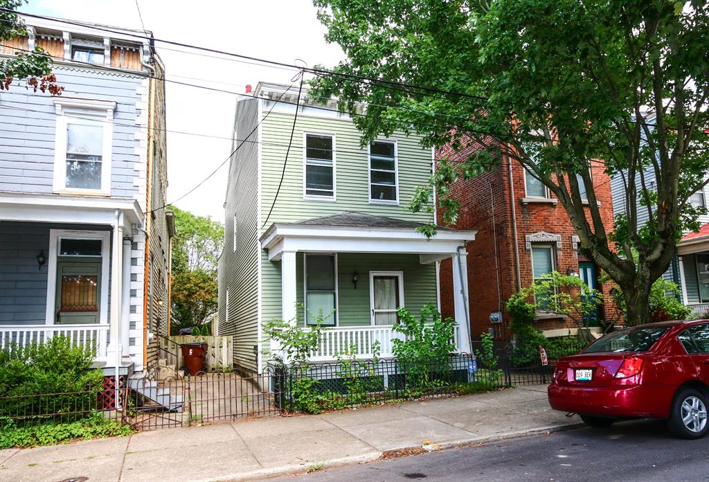 828 Willard St