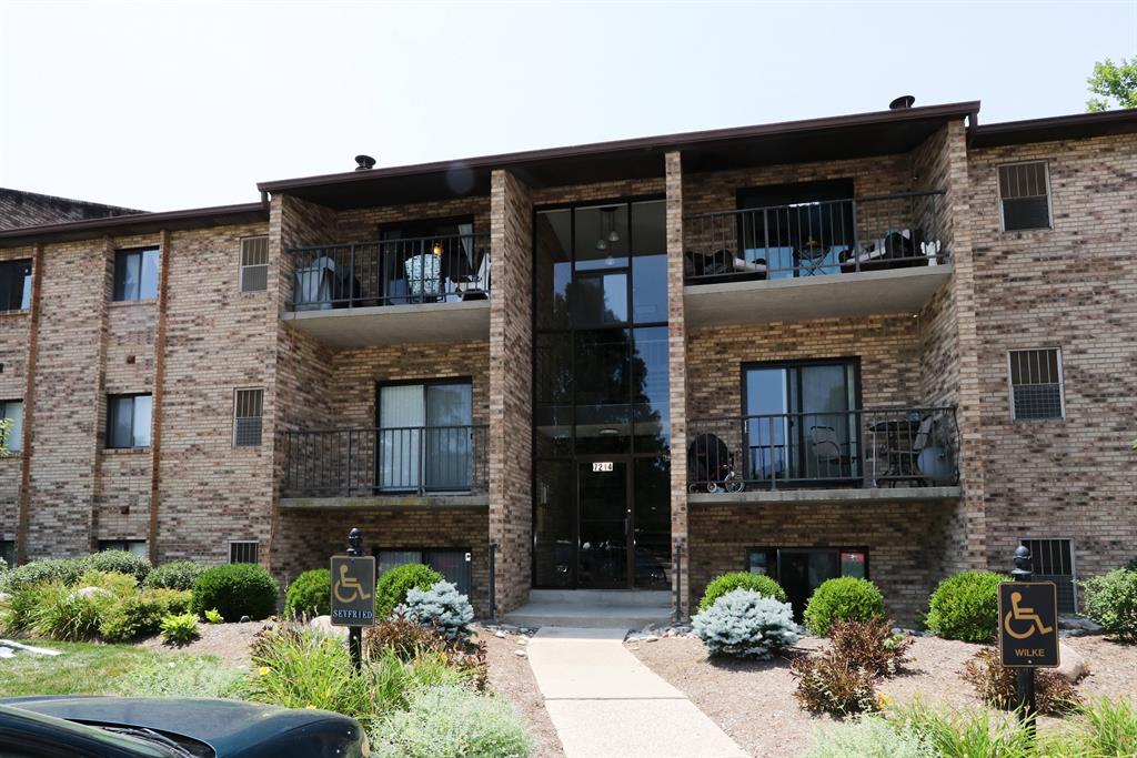 7214 Creekview Dr, 12 Colerain Twp.West, OH