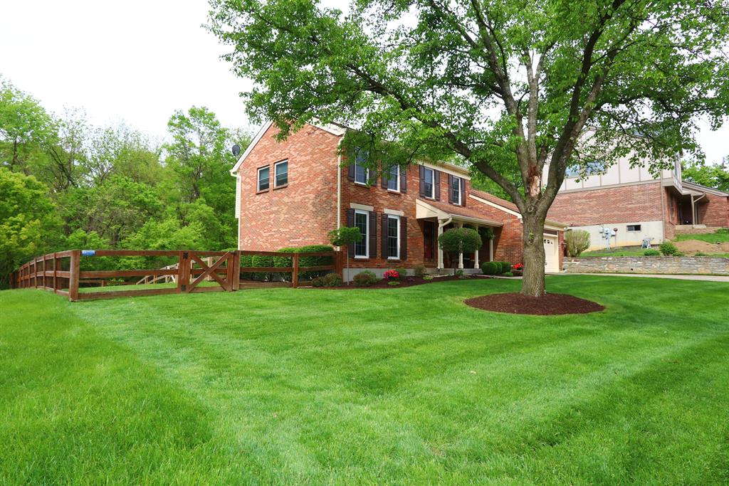 Exterior (Main) 2 for 239 Farmington Dr Lakeside Park, KY 41017