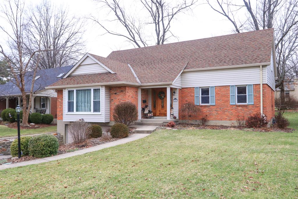 986 Springbrook Dr Finneytown, OH