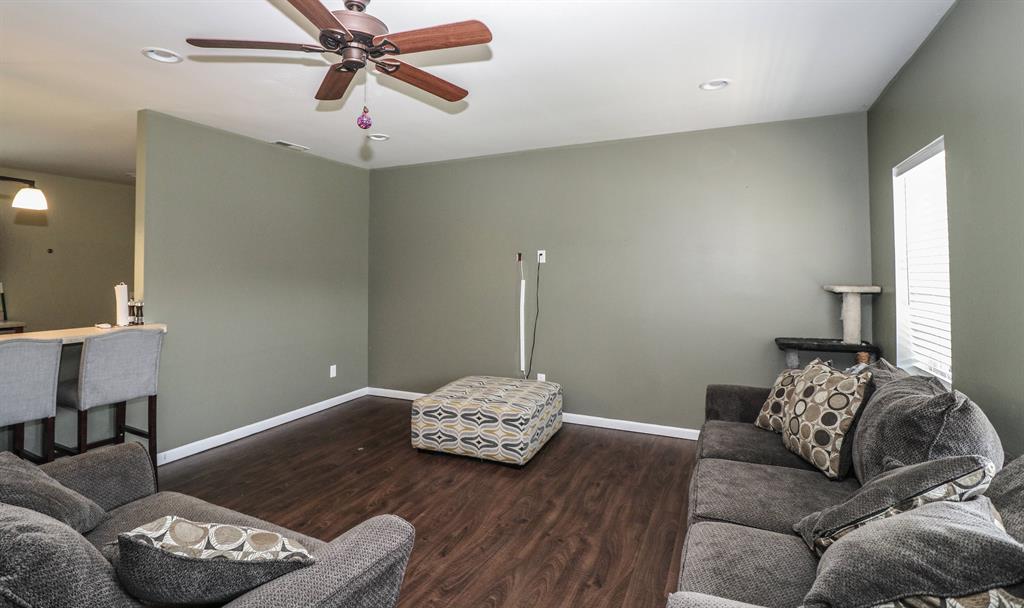 Living Room for 2202 Kristen Dr Bright, IN 47025