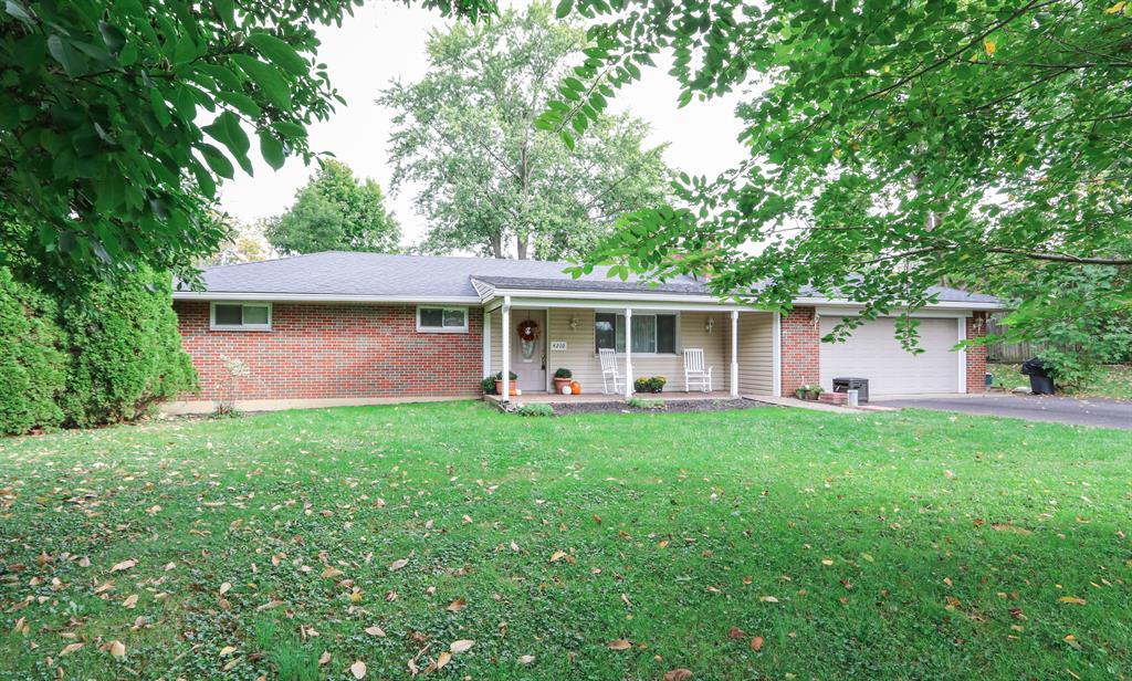 4210 White Oak Dr Beavercreek, OH