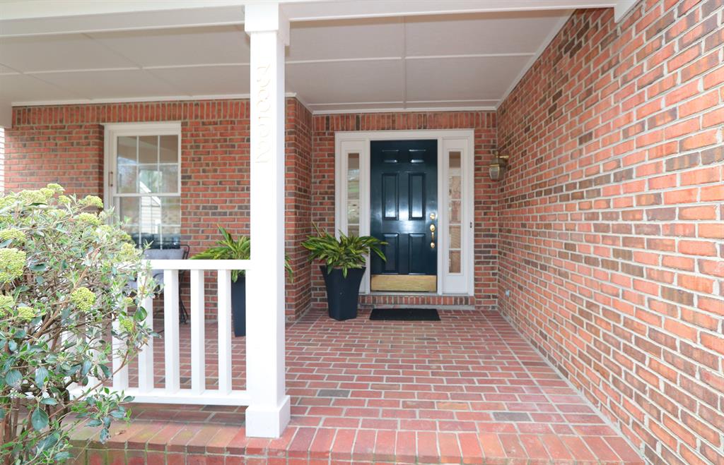 Entrance for 3852 Chimney Hill Dr Blue Ash, OH 45241