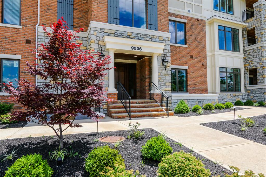 Entrance for 9506 Park Manor Blvd, 103 Blue Ash, OH 45242
