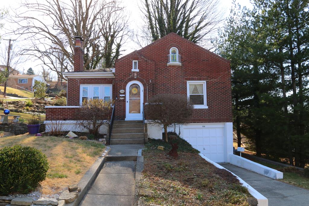 720 Fuhrman Ave