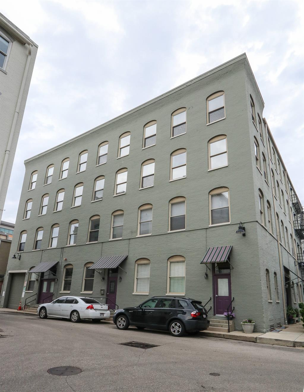 Exterior (Main) 2 for 215 Ice Ave, 101 Dayton, OH 45402
