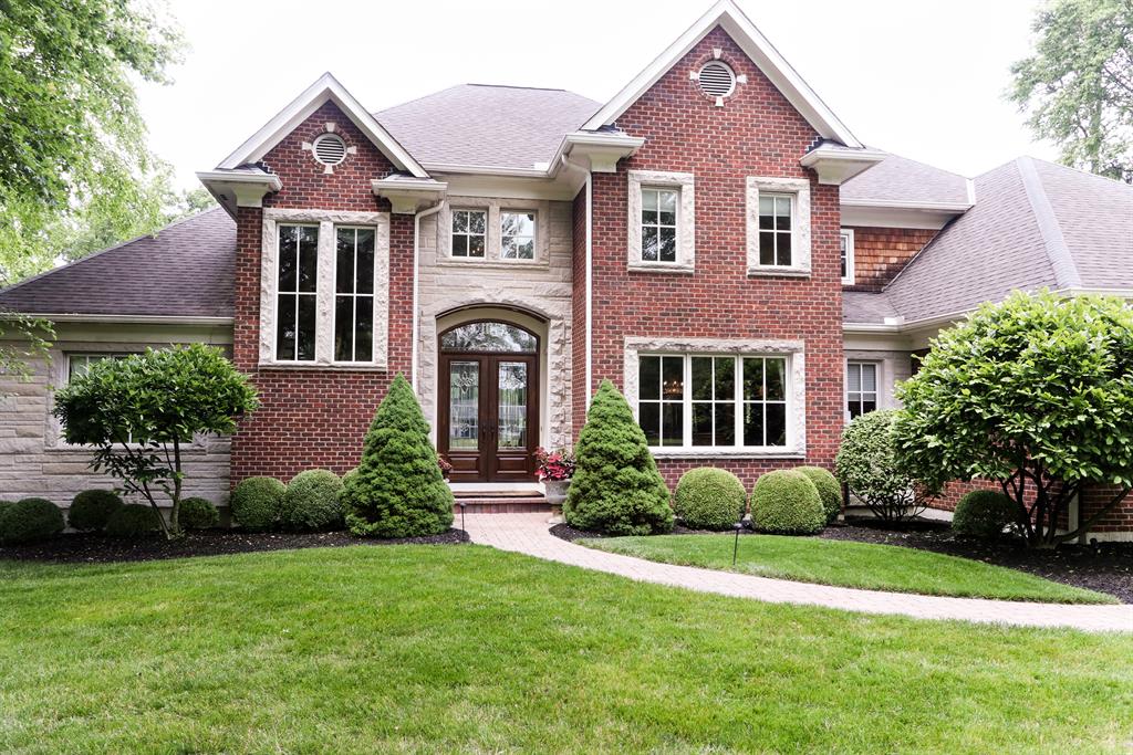 Entrance for 7712 Ahwenasa Ln Indian Hill, OH 45243