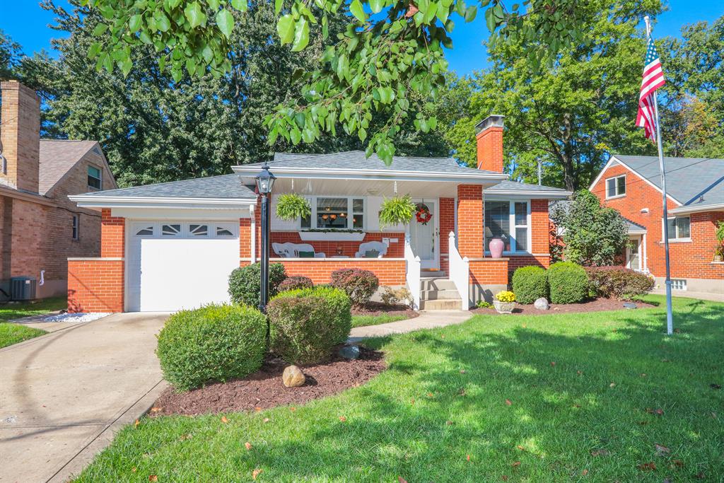 7821 Colton Ln Deer Park, OH