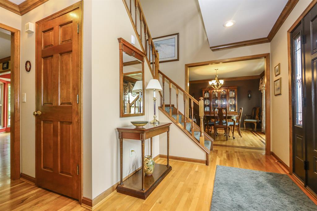 Foyer for 9913 Bolingbroke Dr West Chester - East, OH 45241