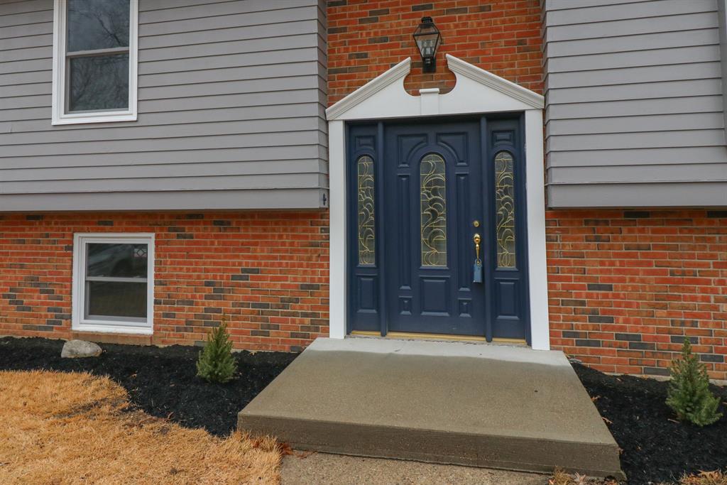 Entrance for 446 White Oak Dr Edgewood, KY 41017