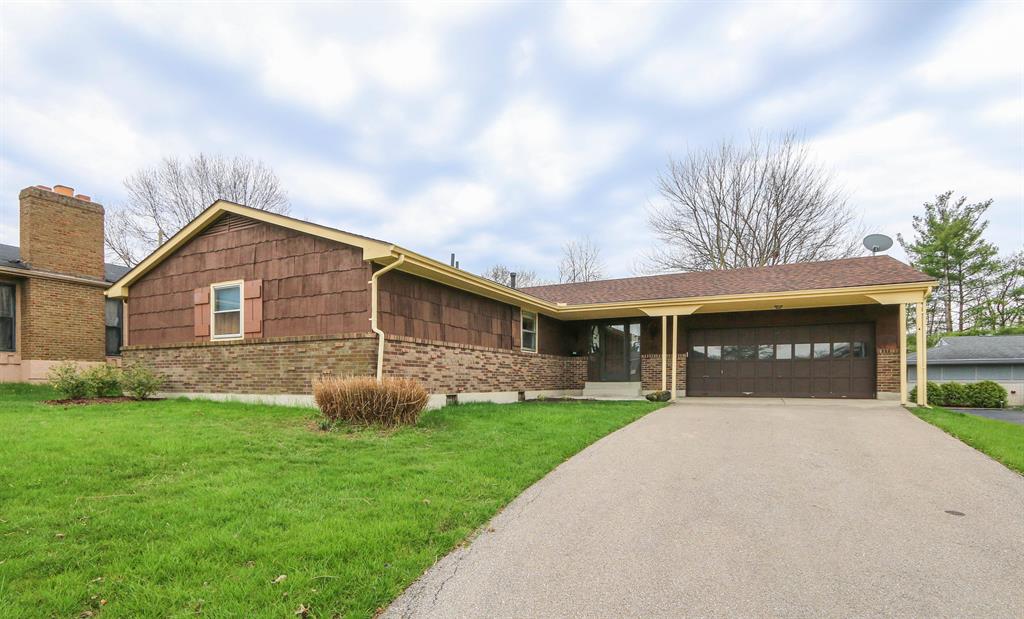 1613 Mandarin Ct Forest Park, OH
