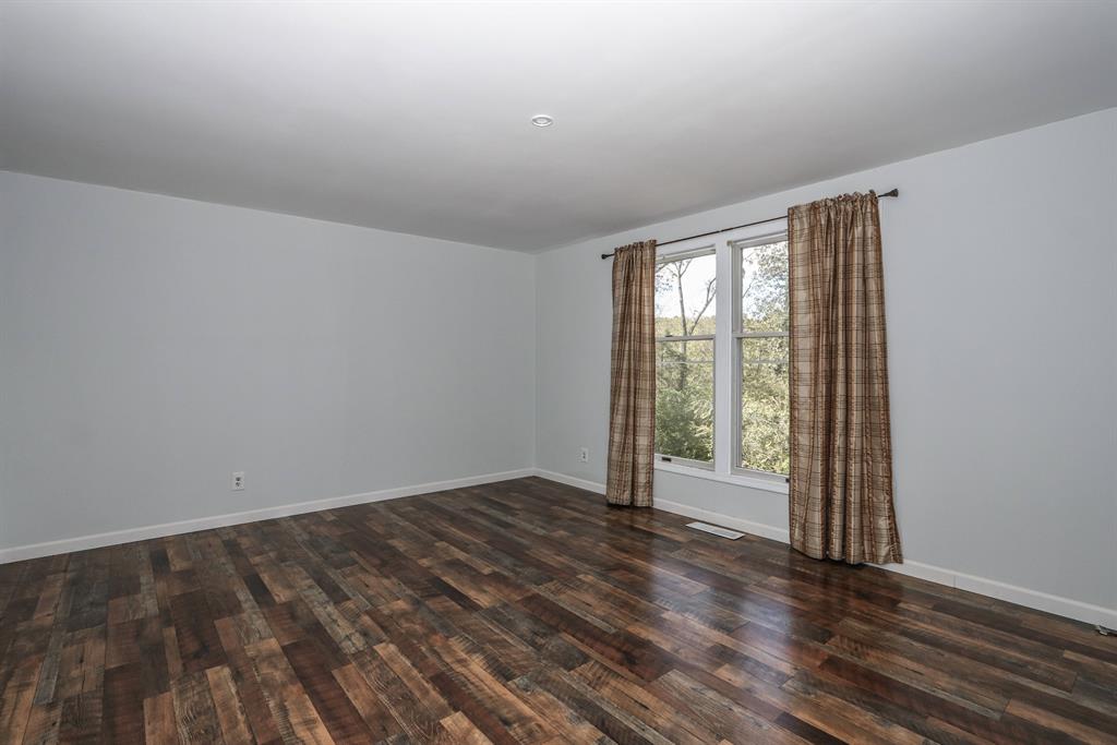 Living Room for 9335 Jerry Wright Rd Alexandria, KY 41001