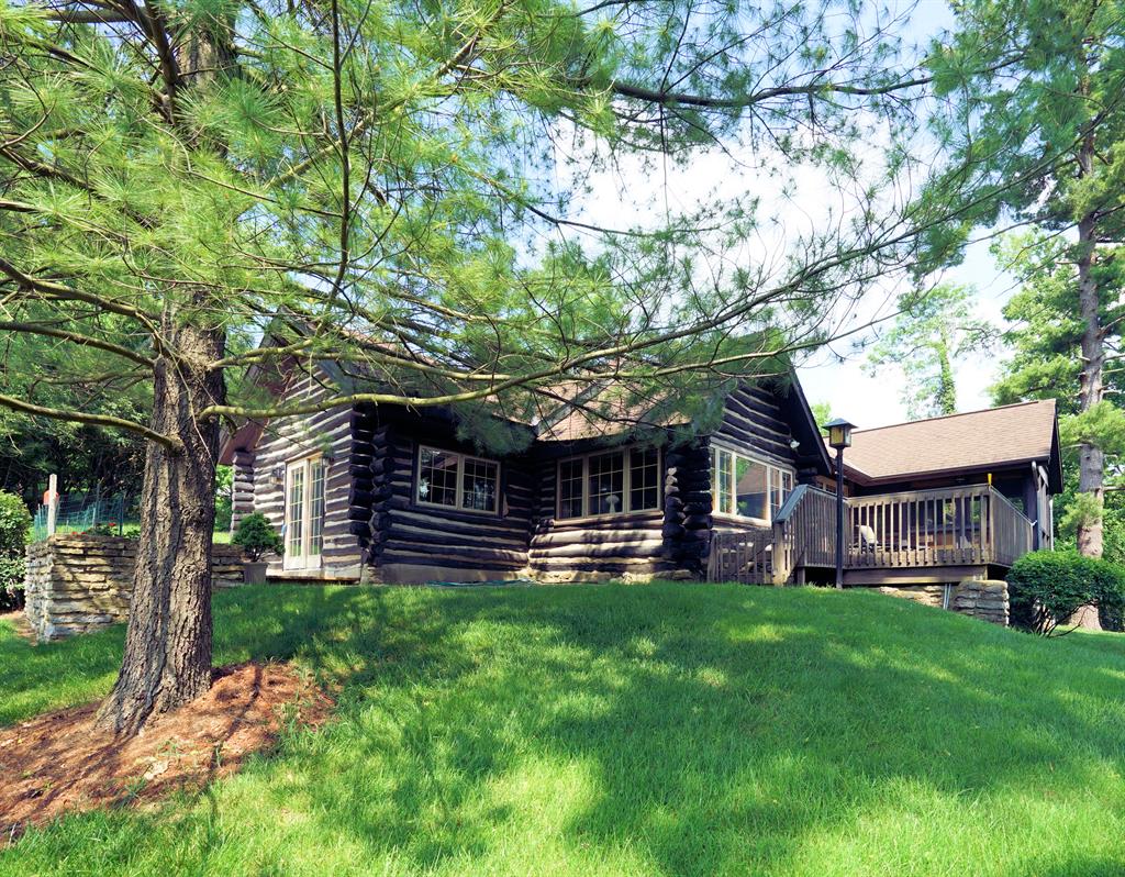 Additional Photo 1 for 7150 Ragland Rd, 2A Anderson Twp., OH 45244