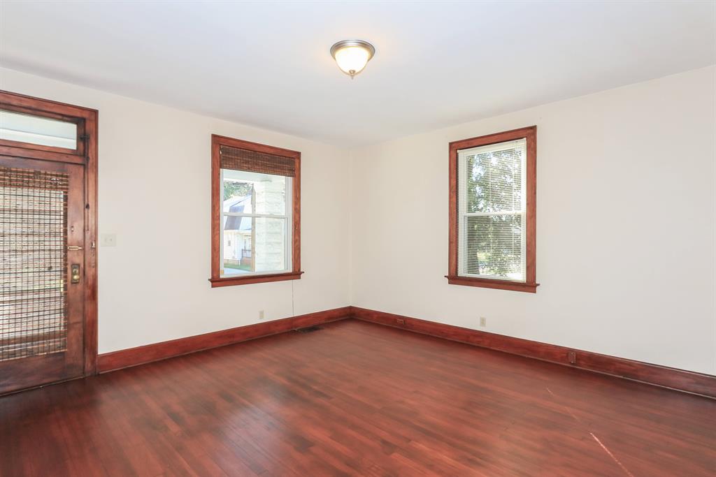 Living Room for 6929 Noble Ave North College Hil, OH 45239