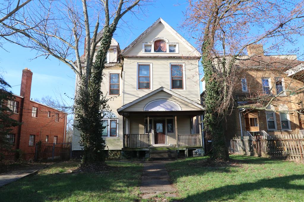 987 Burton Ave