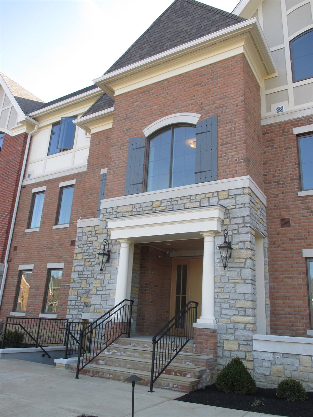 Entrance for 9506 Park Manor Blvd, 303 Blue Ash, OH 45242