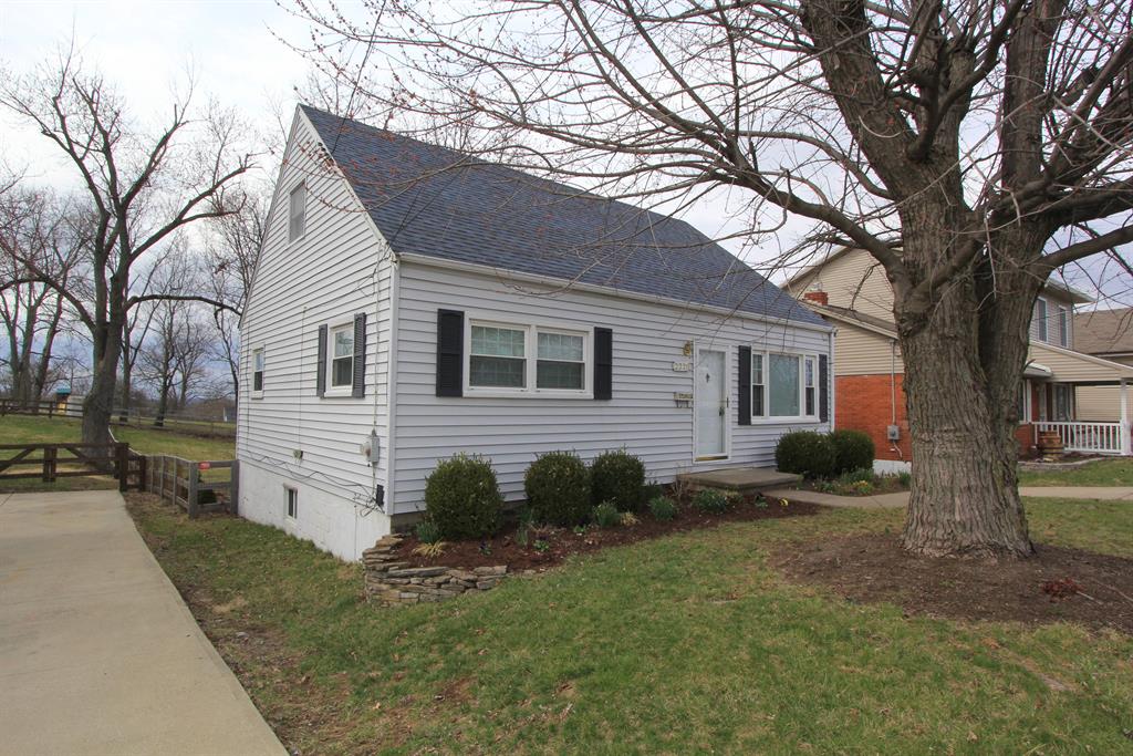 2220 Alexandria Pike