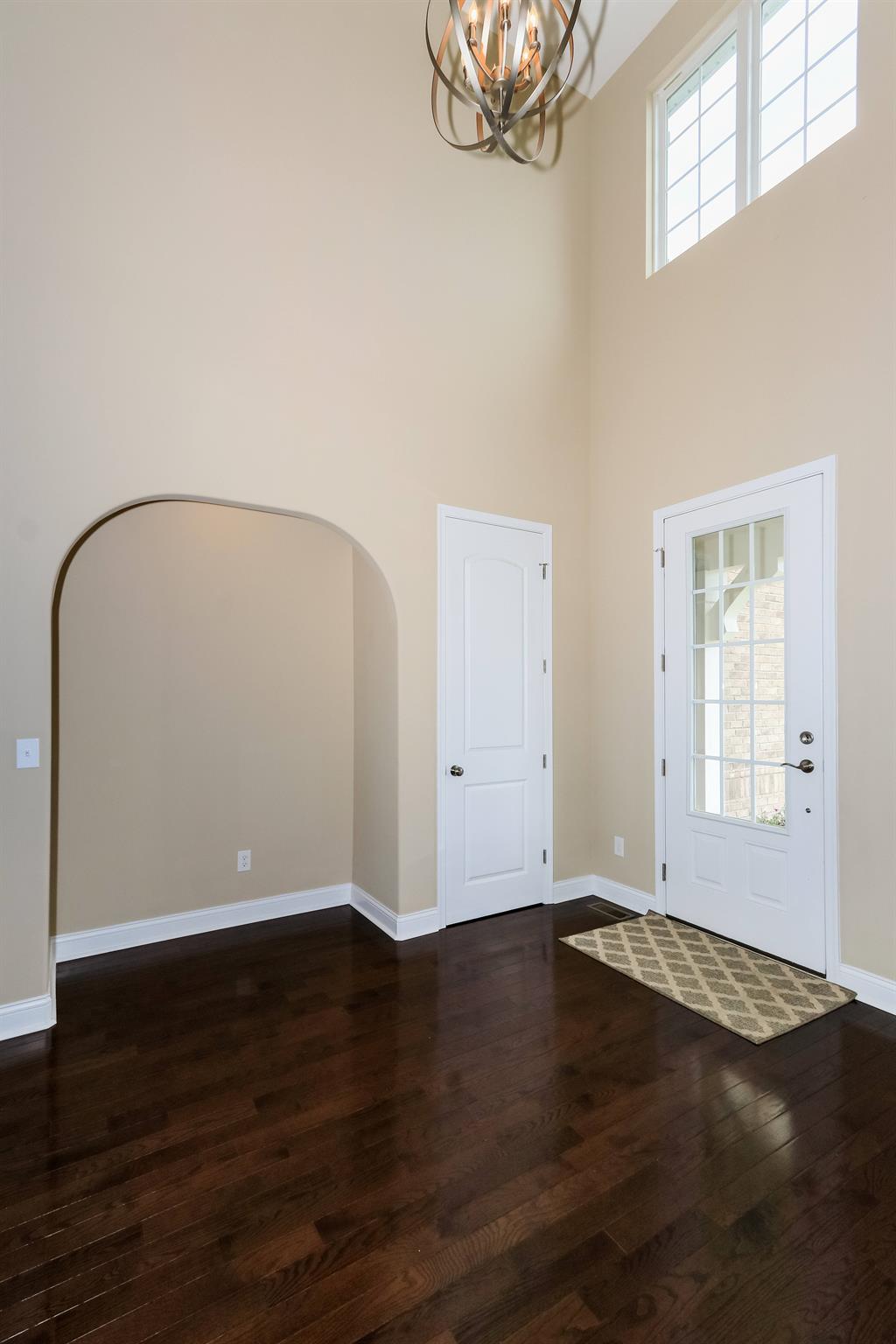 Foyer for 11148 War Admiral Dr Union, KY 41091