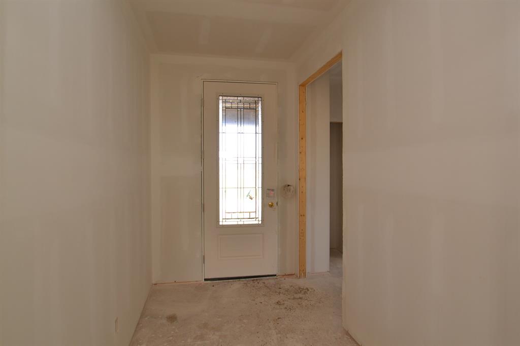 Foyer for 2027 Demoret Ln, VC14 Ross Twp., OH 45013